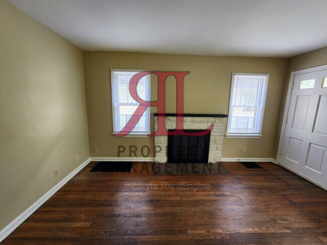 Building Photo - 416 S Weyant Ave