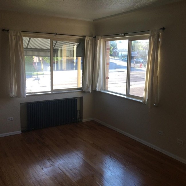 Building Photo - North Highlands 1 bed 1 bath w/ Garage