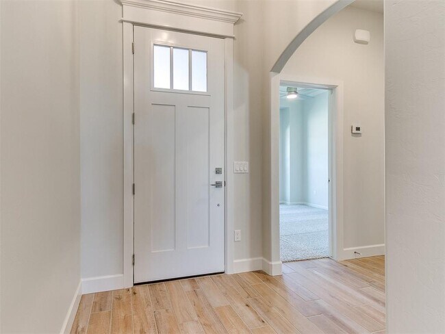 Foto del edificio - 13400 Sandoval Blvd