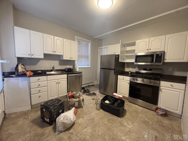 Building Photo - 63 Dana St