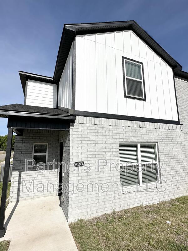 Building Photo - 959 S Rupple Rd