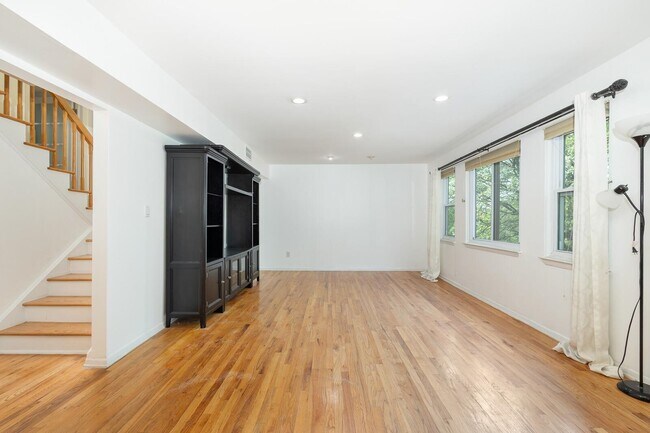 Foto del edificio - 743 10th St