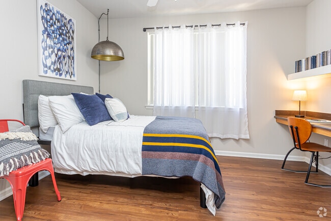 4BR, 4BA - 1,420SF - The Chelsea