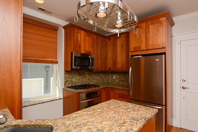Foto del edificio - 3614 N Bosworth Ave