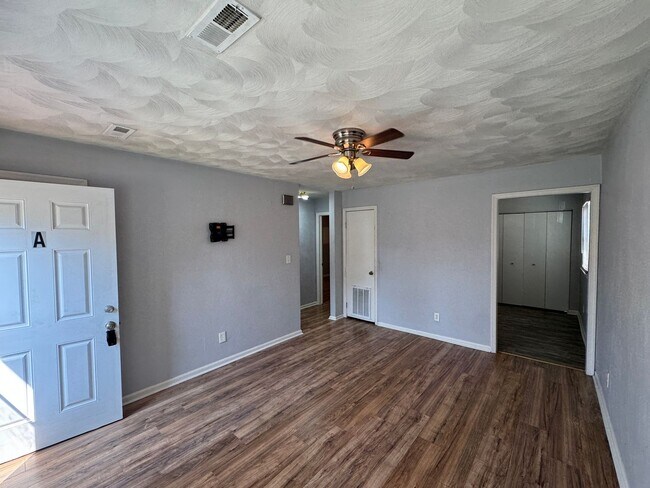 Foto del edificio - 4308 Tides Ct