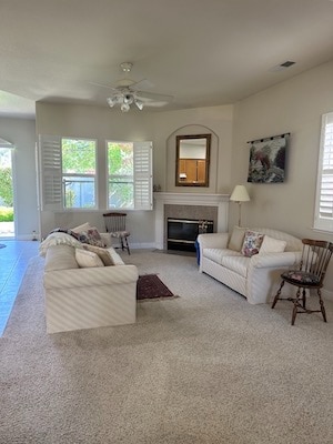 Foto del edificio - 8125 E Carriage Ln