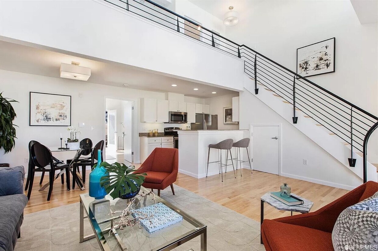 Primary Photo - Top Floor Condo Available Now!!