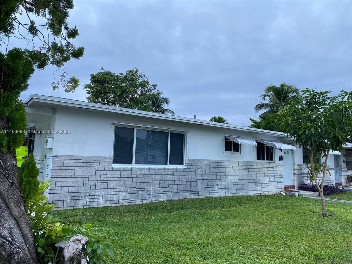 Foto principal - 6401 SW 22nd St