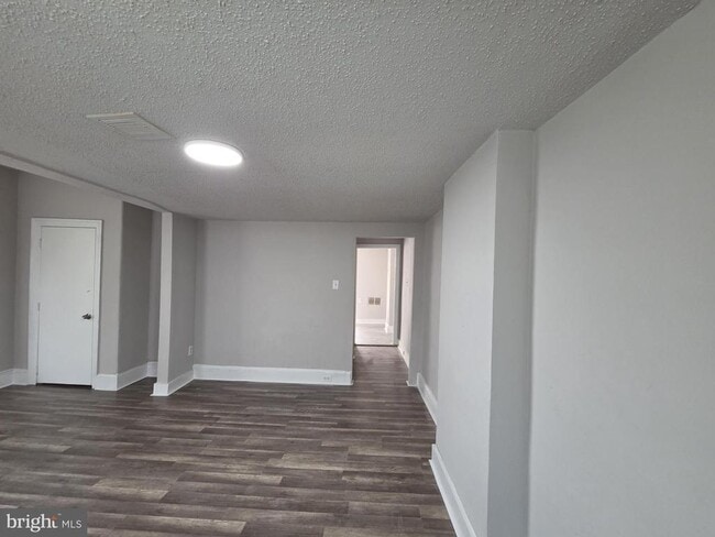 Foto del edificio - 6413 Old York Rd