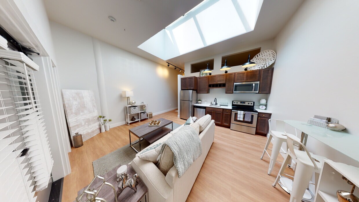 Plankinton Clover Apartments in Milwaukee, WI