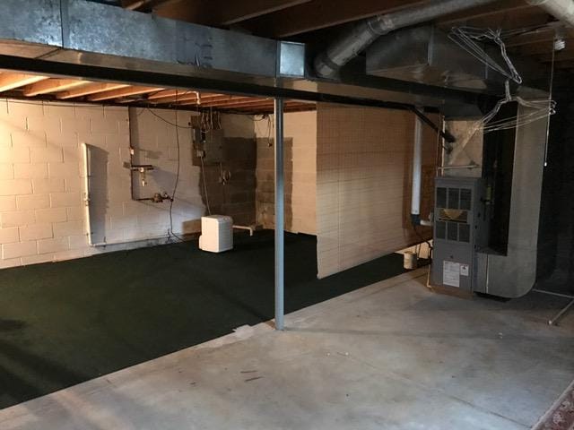 Building Photo - 870 Moyer Ave. #A