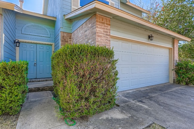 Building Photo - 8403 Mt Shasta Cove