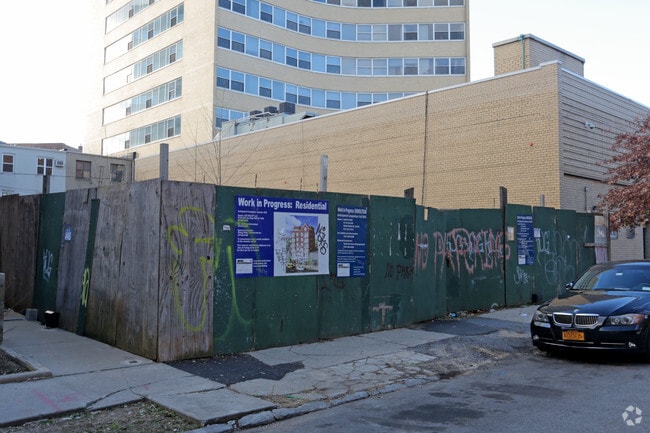 Building Photo - 97-30 64th Ave