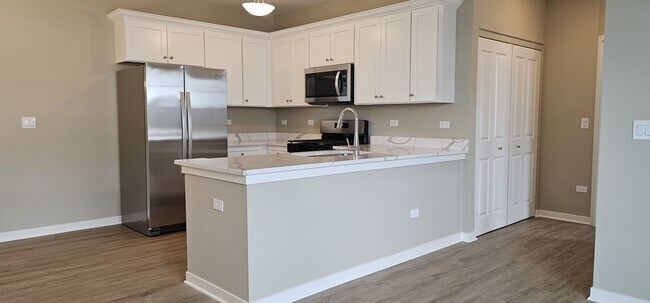Foto del edificio - Chestnut - 2Br/2Ba Rental Home - First Flo...
