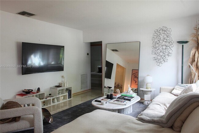 Foto del edificio - 161 NW 41st St