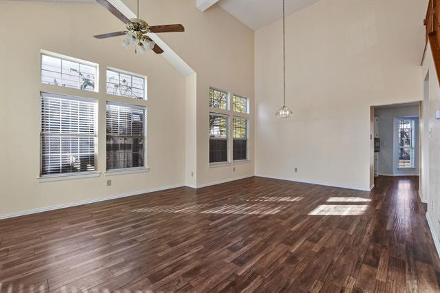 Foto del edificio - 3325 Windchase Dr