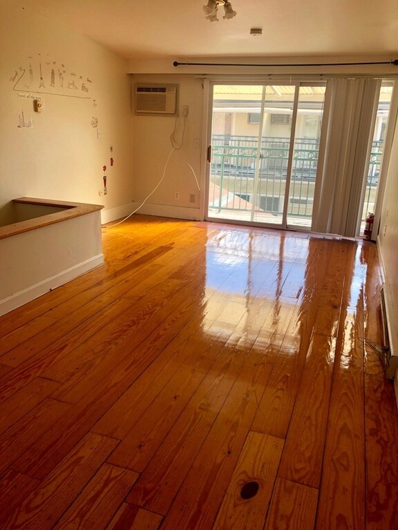 Building Photo - 50 Symphony Rd