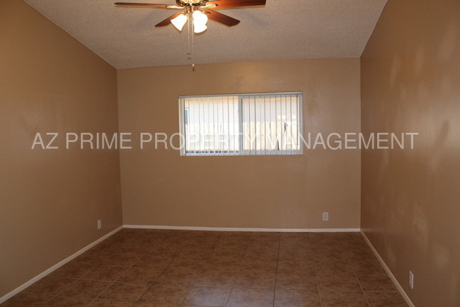 Building Photo - 2206 S Granada Dr