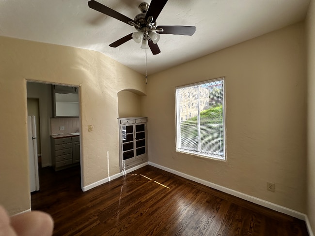 Foto del edificio - 2215 Carroll St