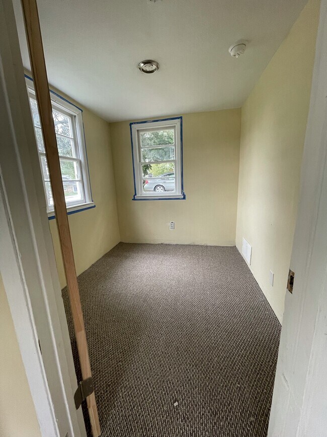 Foto del edificio - Cozy 3 Bedroom House, Available Now