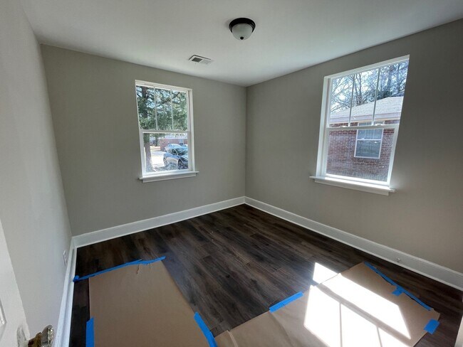 Foto del edificio - Woodlawn Duplex Apartment 2 Bedroom 1 Bath