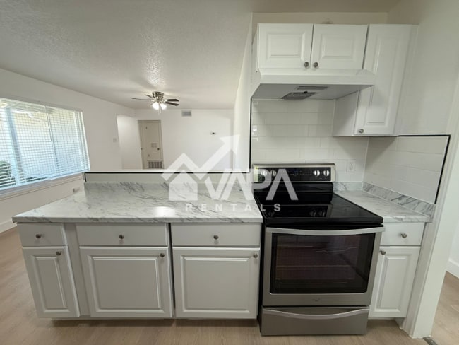 Building Photo - 6426 Flint Rock Dr
