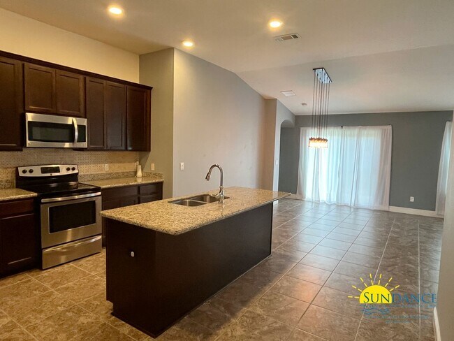 Foto del edificio - Beautiful 3-Bedroom Home in Bon View Commu...