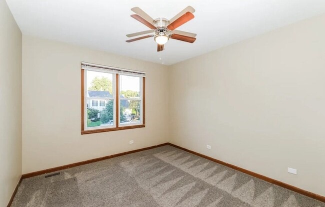 Building Photo - 2536 Leach Dr