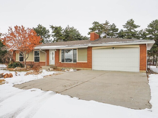 Building Photo - Cosy Rambler in Lehi!