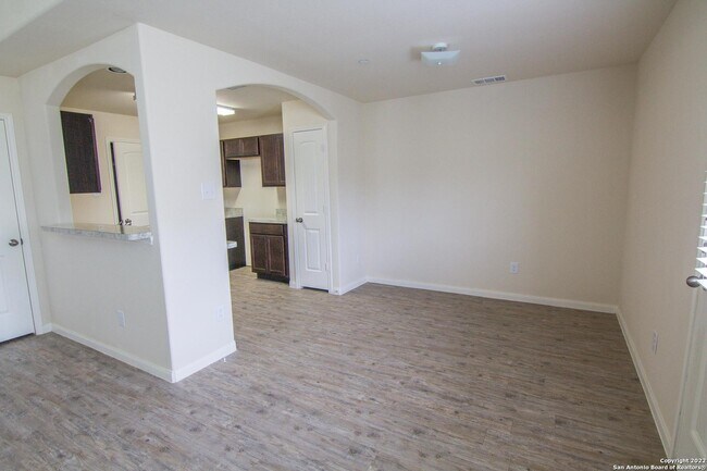 Foto del edificio - 4723 War Horse Dr