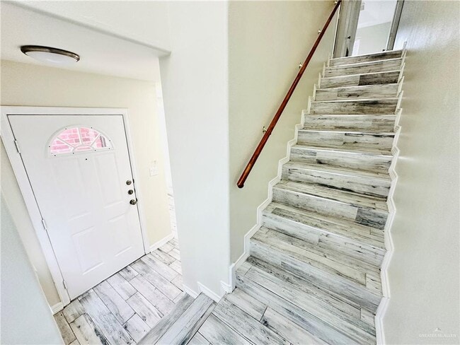 Building Photo - 213 S 49th St