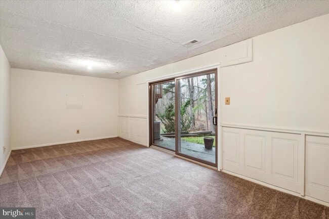 Building Photo - 5449 Doral Dr