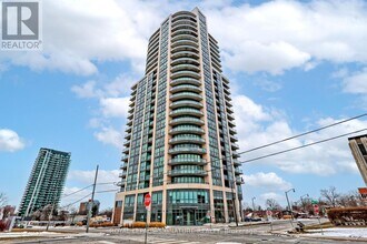 Building Photo - 15 Lynch St