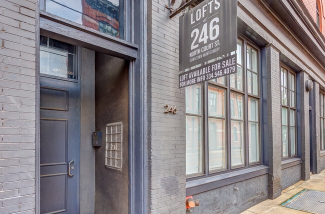 Foto del edificio - 246 N Court St