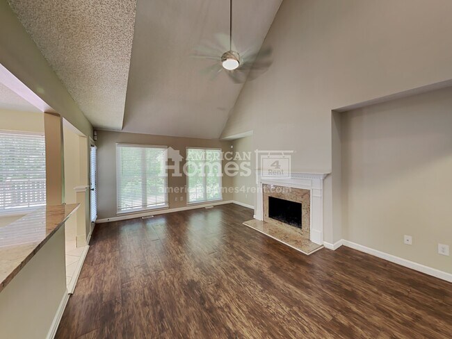 Foto del edificio - 3782 Deercreek Drive