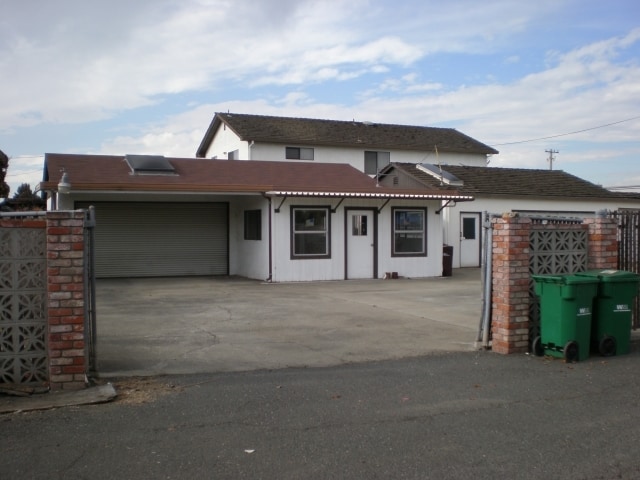 Building Photo - 642-650 Folsom Ave