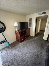 Building Photo - 1388 E Desert Inn Rd