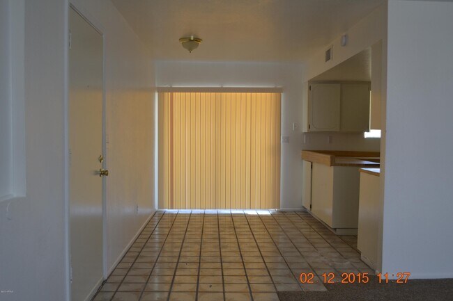 Foto del edificio - 700 W Southern Ave