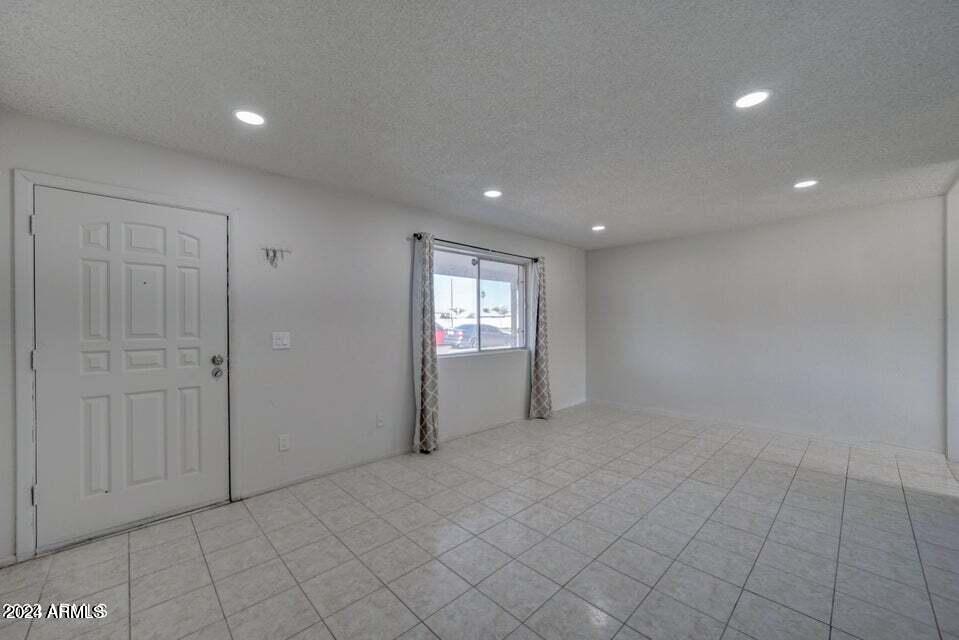Primary Photo - 5609 W Encanto Blvd