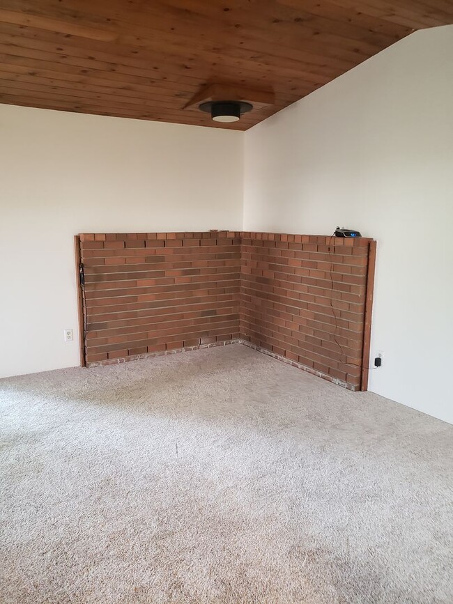 Foto del edificio - Charming 3-Bedroom, 2-Bath Home in Central...