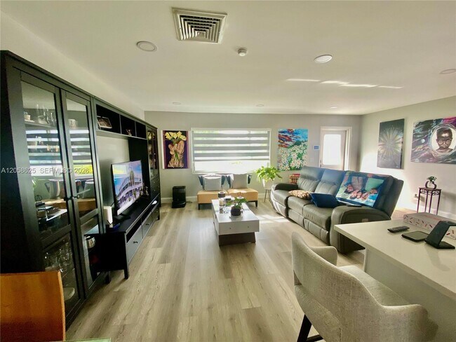Foto del edificio - 2374 SW 11th Ave