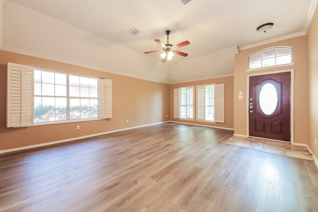 Foto del edificio - 4713 Baton Rouge Blvd