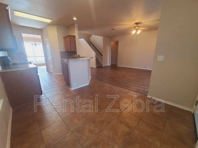 Foto del edificio - 8062 Raleigh Dr