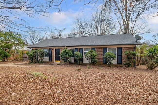 Building Photo - Beautifully renovated 3-bedroom ranch-style home!