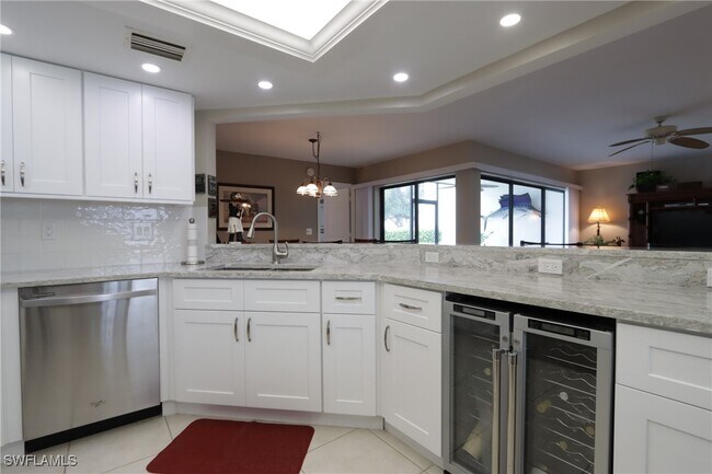 Foto del edificio - 661 Windsurf Ln