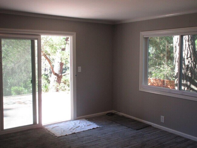 Control deslizante hacia el patio - 52 Hardie Dr