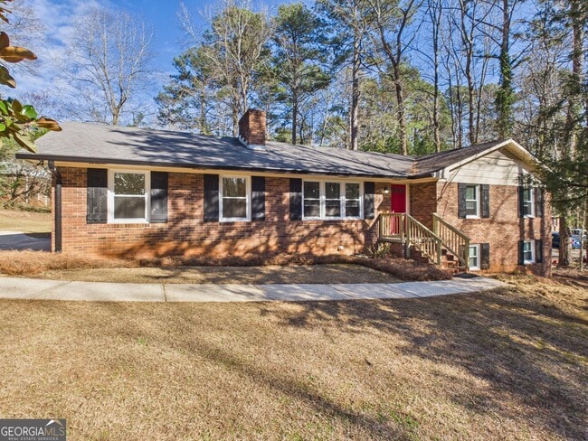 Building Photo - 1140 Woodlands Rd