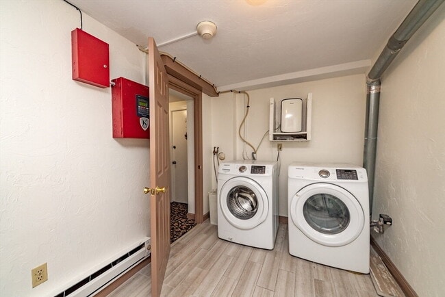 "Charming Furnished 1-Bedroom Apartment with Hardwood Floors in Beacon Hill" - "Charming Furnished 1-Bedroom Apartment with Hardwood Floors in Beacon Hill"