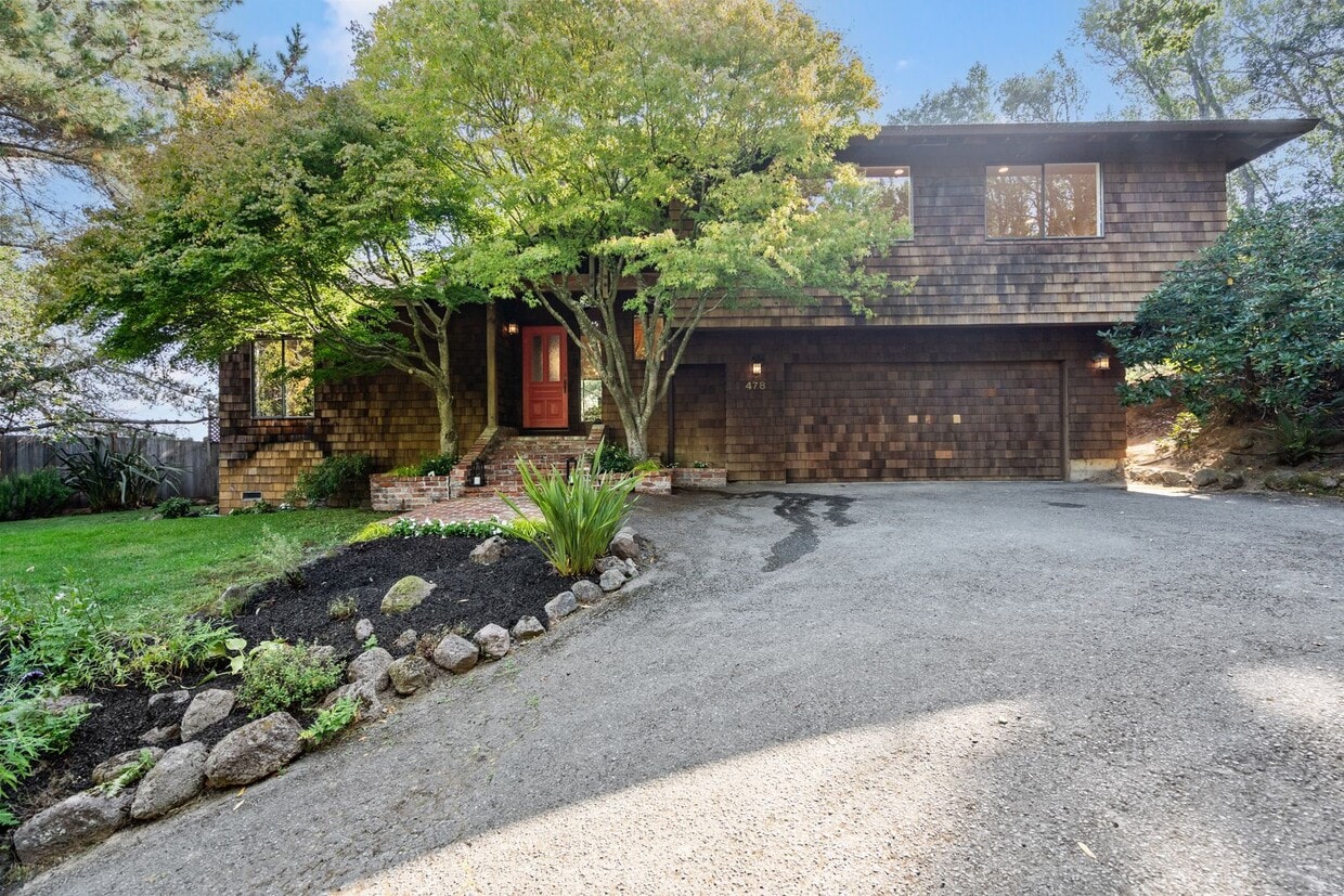 Primary Photo - EXTRAORDINARY SPACIOUS FOUR BEDROOM HOME I...