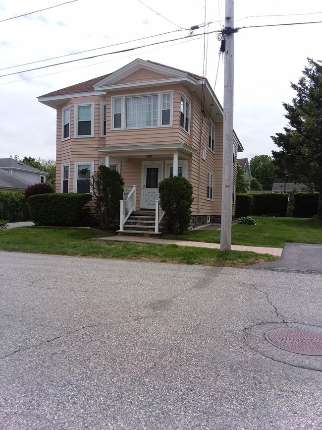 10 Beacon Hill Blvd Unit 10, North Andover, MA 01845 Apartment for